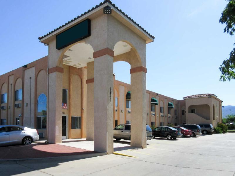 Econo Lodge Inn & Suites Albuquerque East I-40 Eubank Exit Exterior photo